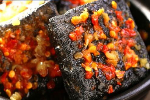 臭豆腐黑色和白色的区别