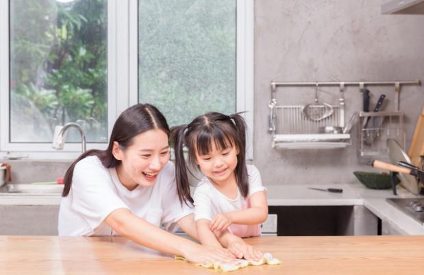 怎么引导孩子做家务 如何鼓励孩子做家务