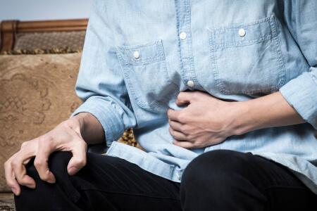 输精管堵塞肚子会疼吗