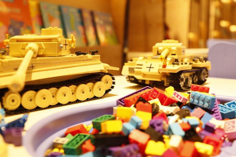 多大孩子可以玩乐高 乐高积木适合多大孩子玩