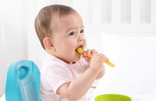 如何训练宝宝自己吃饭 怎么让3岁宝宝自己吃饭