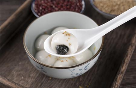 小孩早上吃汤圆好吗