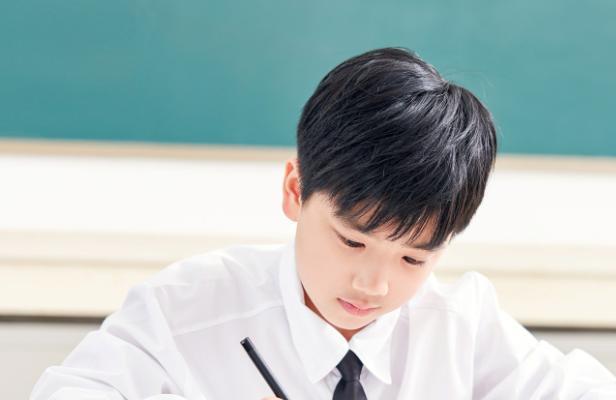小学生期中考试总结与反思300字左右
