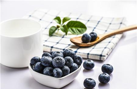 宝宝秋季腹泻可以吃蓝莓吗