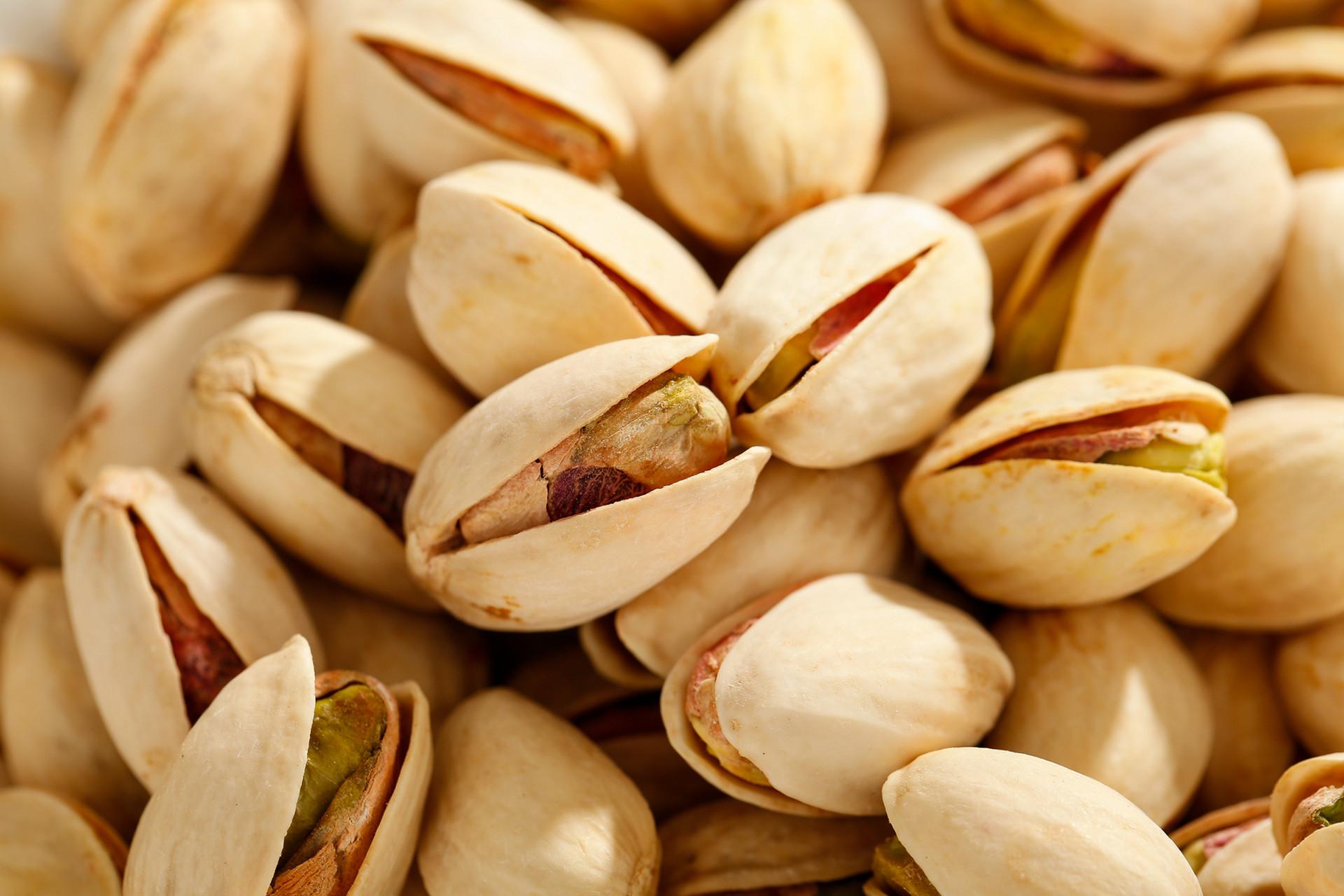 开心果和腰果哪个营养价值更高