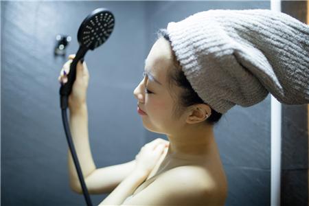 十滴水和藿香正气水的区别