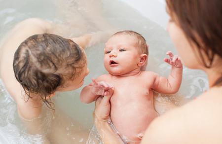 宝宝耳朵进水的处理方法