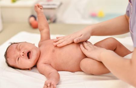 婴儿抚触的步骤 婴儿抚触的正确方法