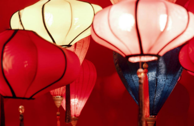 冬季拍婚纱照穿什么？唯一旅拍为你打造美丽不“冻人”的照片