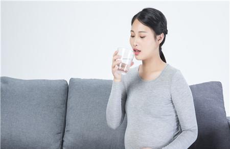 孕妇喝水多会水中毒吗