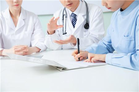 念珠菌性阴炎是怎么引起