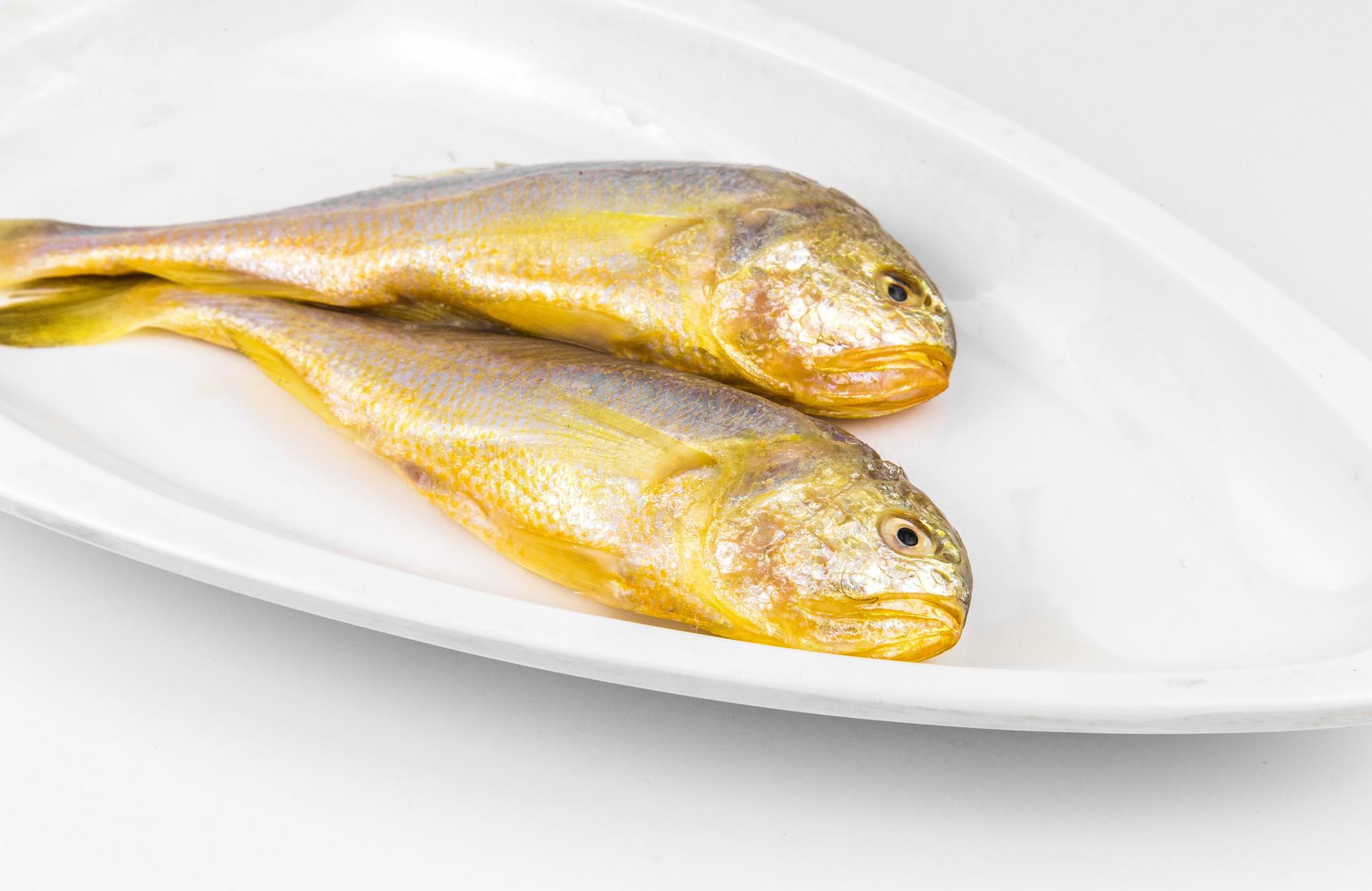黄花鱼肚子里黄的像油能吃吗