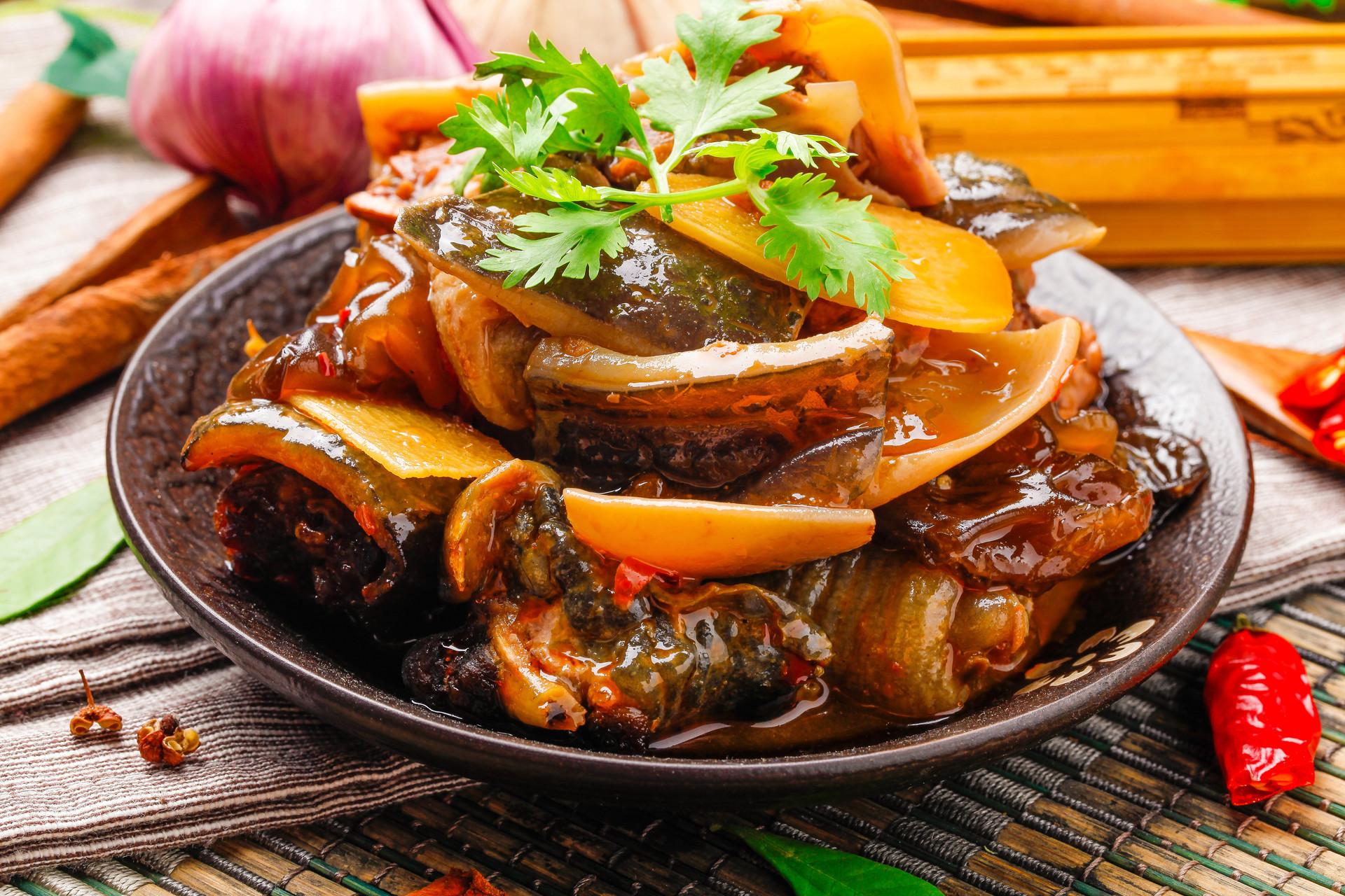 甲鱼哪些部分不能吃