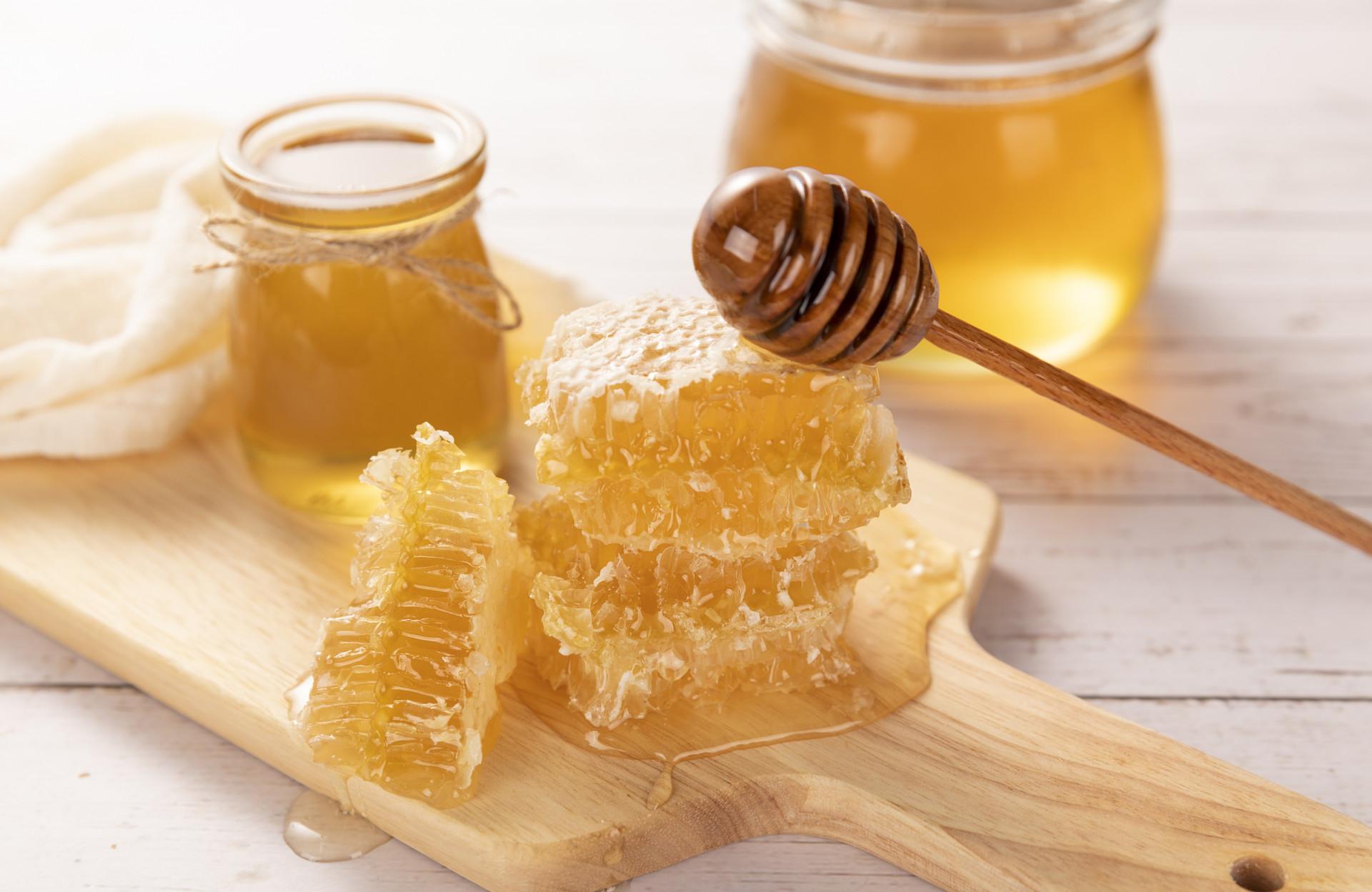 蜂巢蜜多少钱一斤