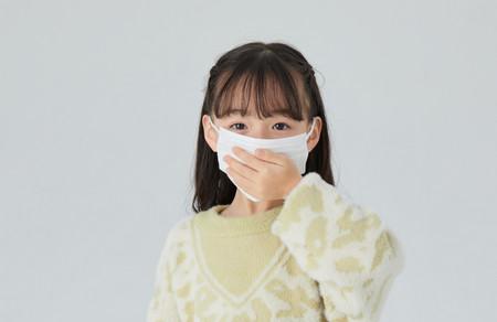 小儿过敏性鼻炎是什么原因引起的