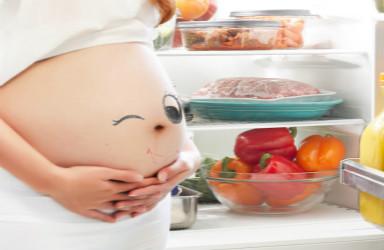 怀孕期间，多吃哪些水果改善贫血，还能促进宝宝大脑发育！