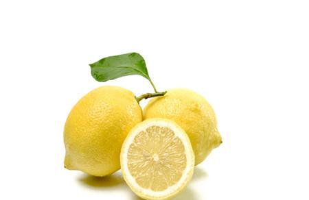 柠檬是感光食物吗 白天吃了会变黑吗