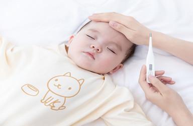 宝宝发烧反反复复，该如何是好？