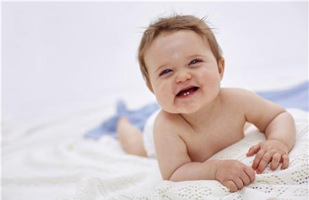 超过一个月的奶粉吃了会怎样 宝宝吃了过期奶粉有哪些危害