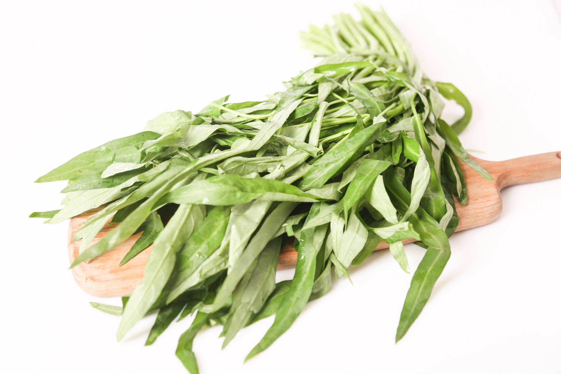 空心菜上面有很多白点点还能吃吗