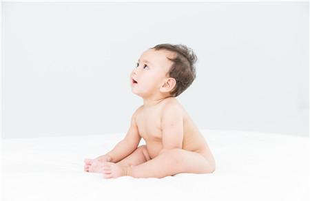 宝宝吐奶跟水有关系吗 宝宝喝水会导致吐奶吗