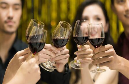 女性喝红酒的最佳时间