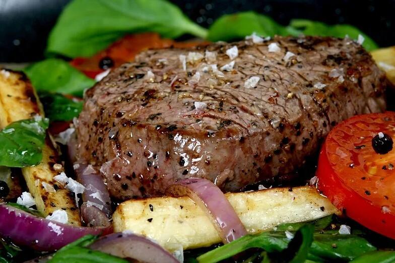 牛肉炒出来有点酸怎么回事