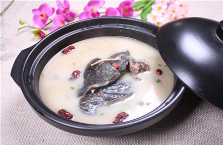 夏天小孩可以吃甲鱼吗