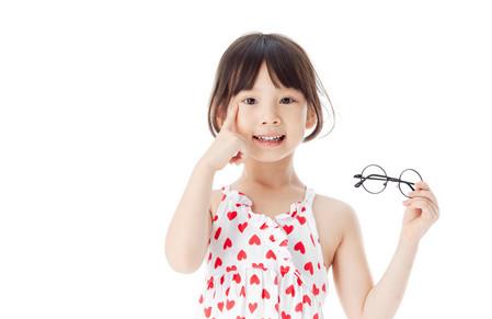 儿童配眼镜时要注意哪些事项