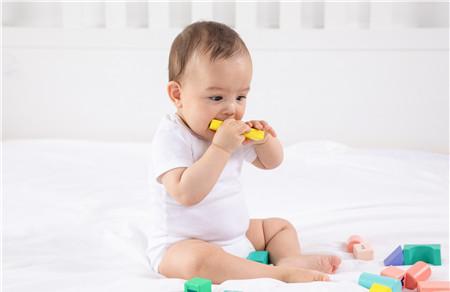 怎样给宝宝挑选安全的玩具