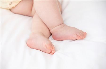 锻炼宝宝脚部的活动有哪些
