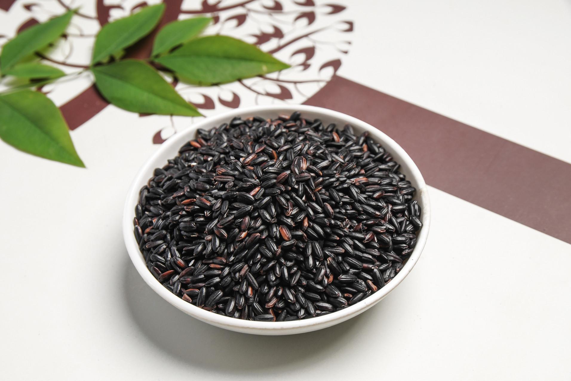 黑米洗出来很多黑水正常吗 黑米为什么洗出来是黑的