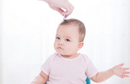 婴儿头发为什么竖起来是什么原因