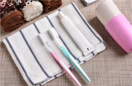 宝宝烫伤了能抹牙膏吗