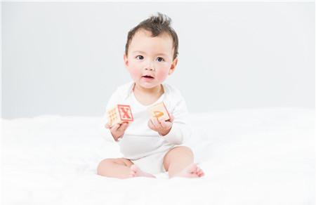新生儿喉喘鸣是缺钙引起的吗