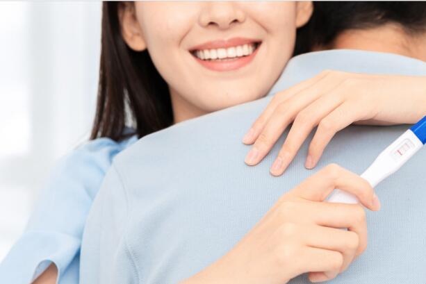 8个征兆说明你怀孕了