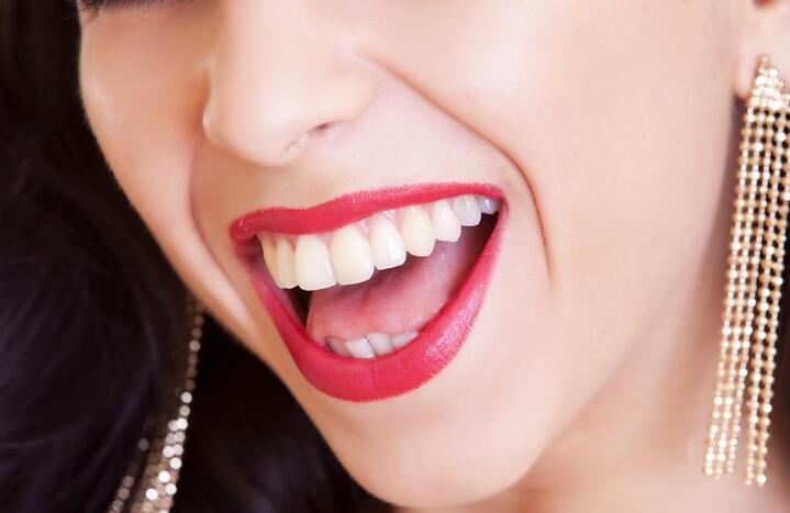 牙齿黄怎么美白 牙科医生推荐5种牙齿美白方法
