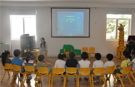 幼儿园小班音乐大雨和小雨教案