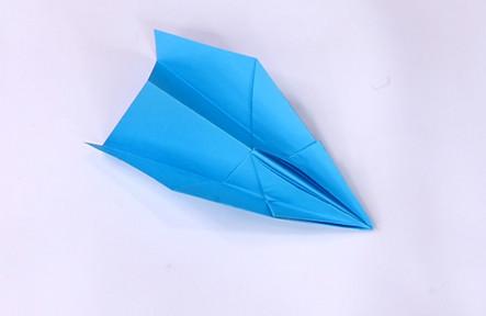幼儿纸飞机的折法简单