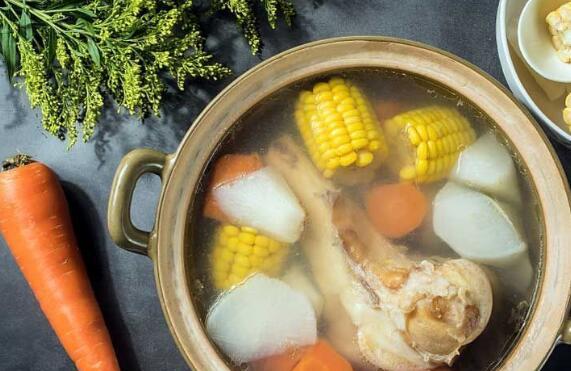 胡萝卜和什么煲汤可以清热
