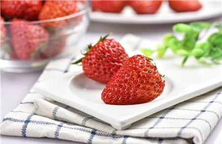 血糖高能不能吃草莓
