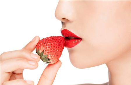 咳嗽可以吃草莓吗