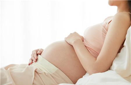 孕妇抚摸胎教不当可致早产