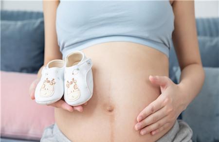 孕妇肚子上的黑线是怎么回事 能预测胎儿性别吗