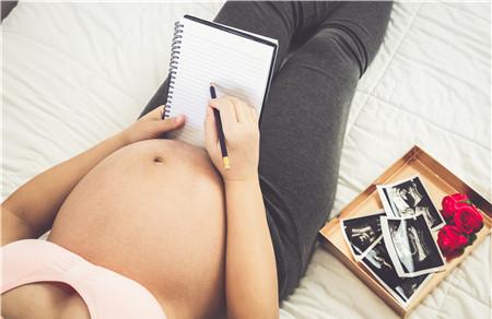 孕中期胎教方法 准爸妈需要学习的胎教知识