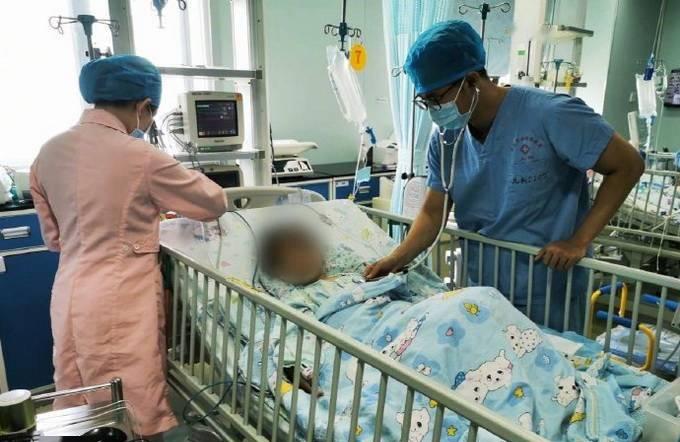 别用土方！奶奶用放置4年冬瓜水喂孙女致中毒，医生教您正确防暑“姿势”