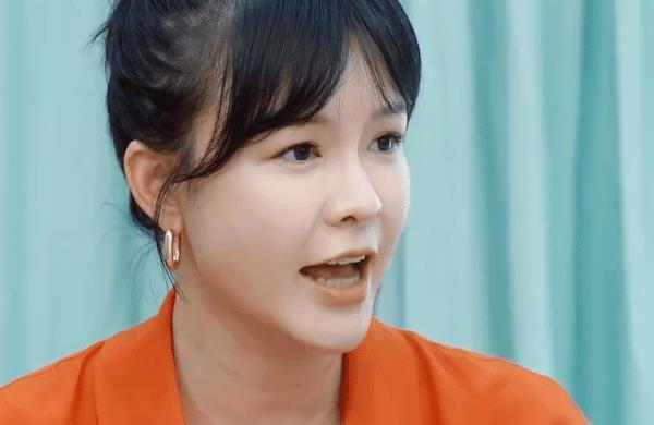 李艾自曝产后抑郁，喂奶疼到哭却被老公骂神经病！曾想把孩子扔掉
