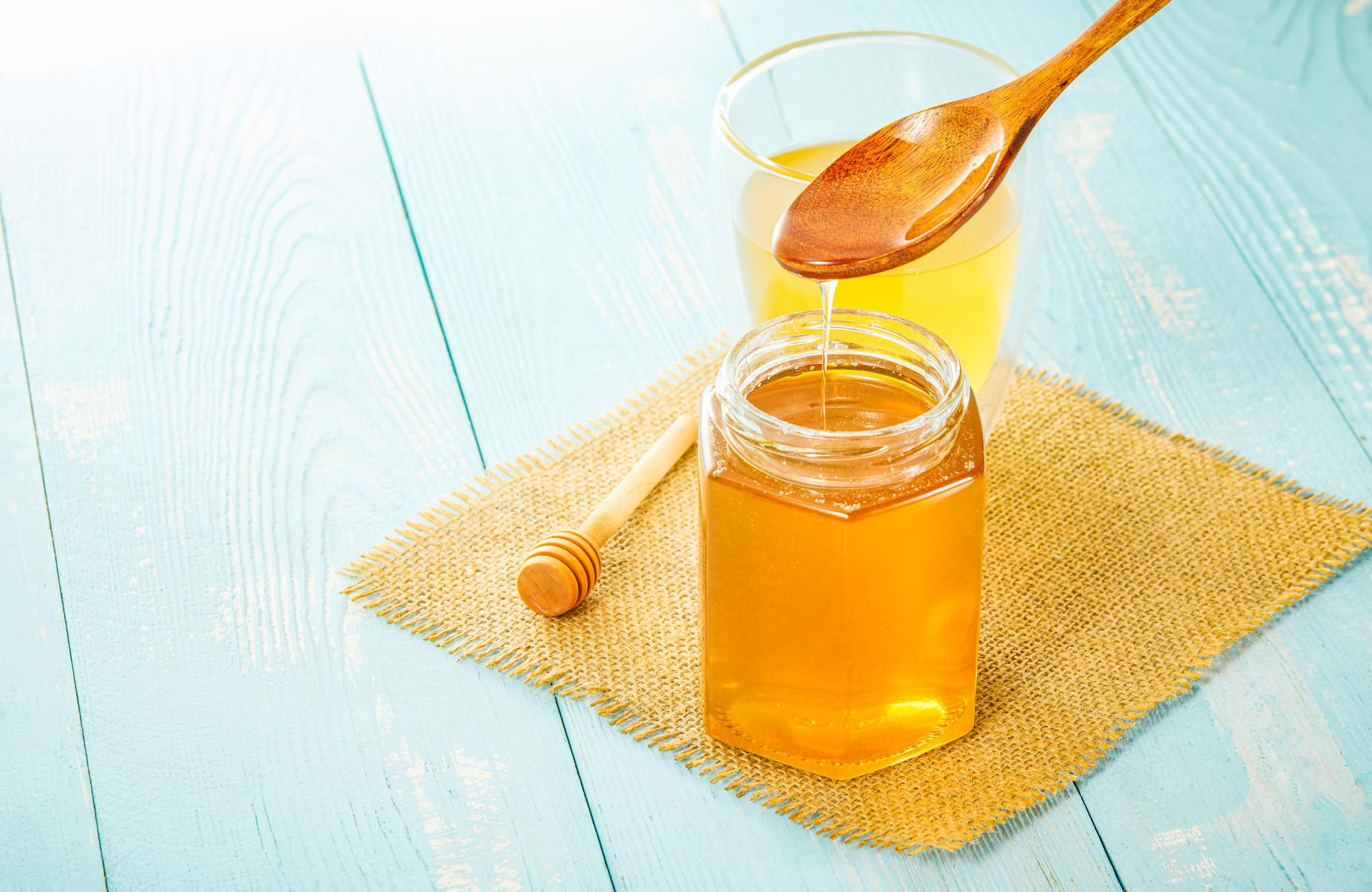 产后便秘能喝蜂蜜水吗 产后喝蜂蜜水的作用与功效