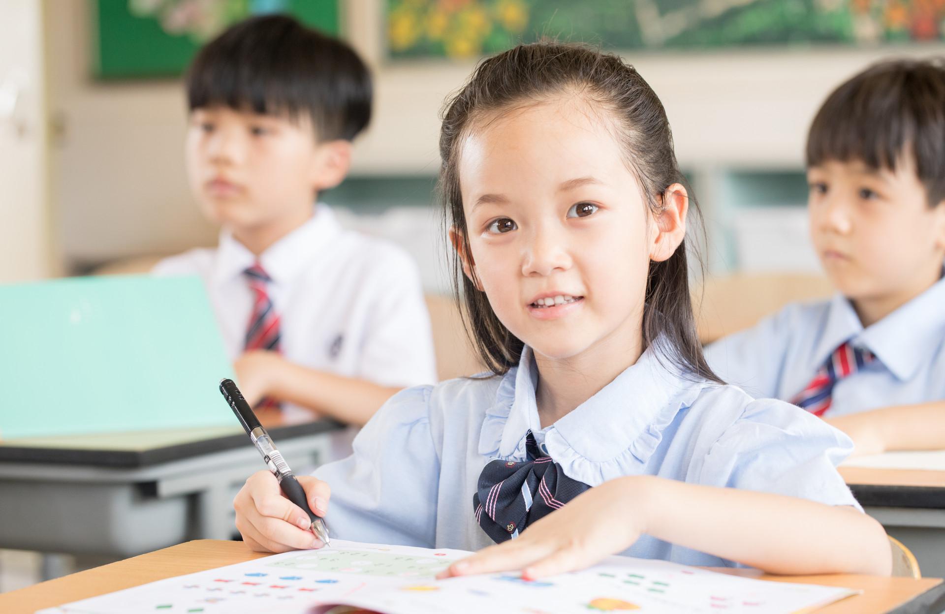 小学四年级作文：梳头
