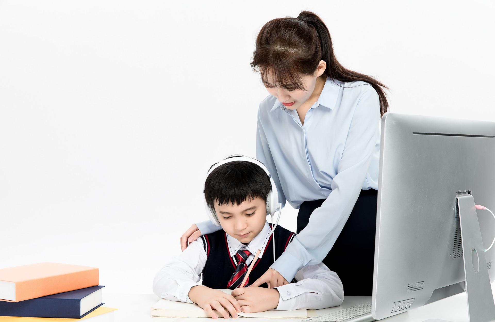 难忘的老师作文650字六年级作文